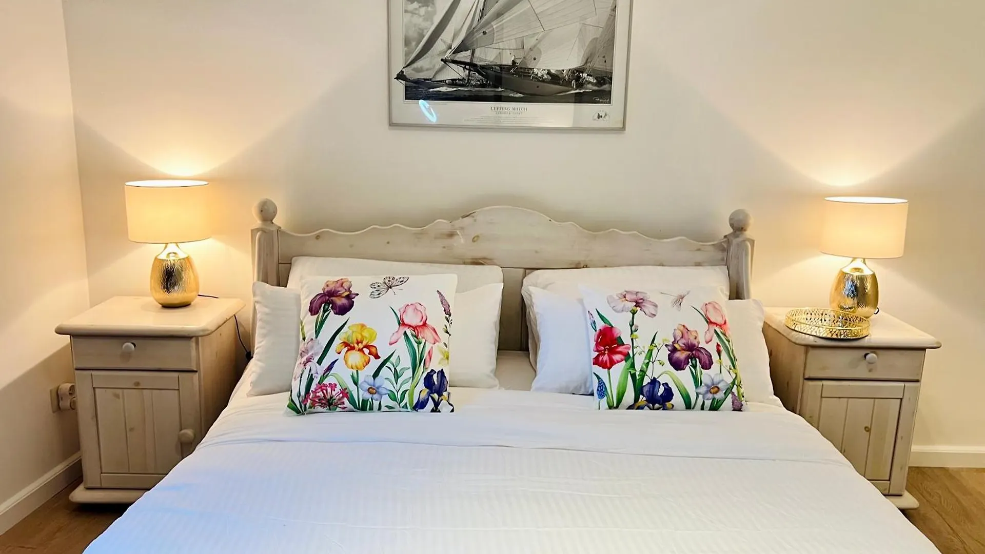 Elegant 3-Bedroom Apartment 安特卫普