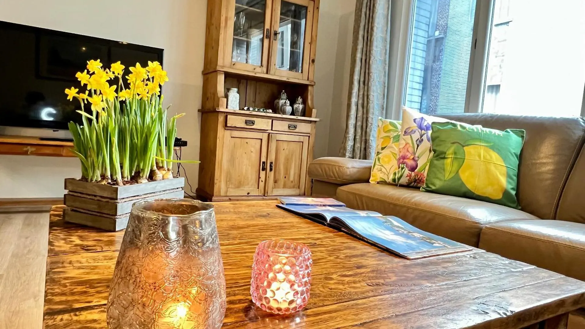 Elegant 3-Bedroom Apartment 安特卫普